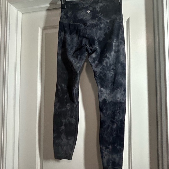 Lululemon Align Diamond Dye Leggings-25"-Size 6 - Picture 1 of 3